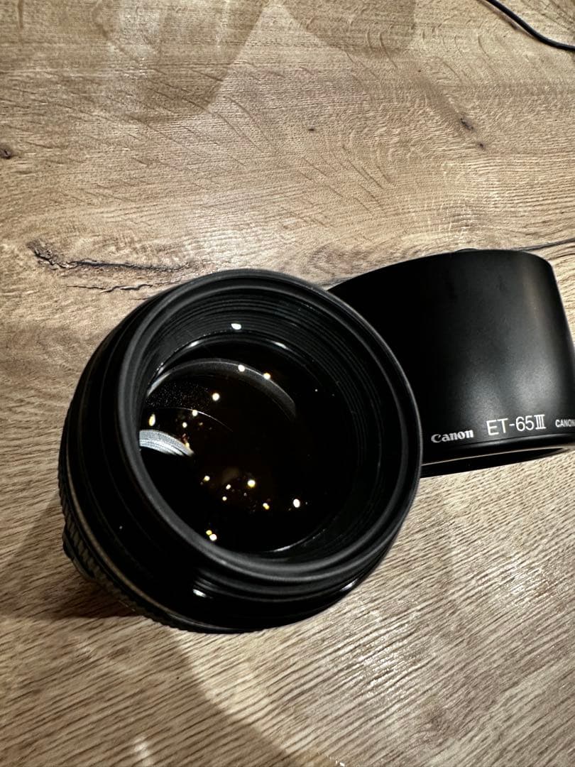 Canon EF 85mm F1.8 USM フード付き