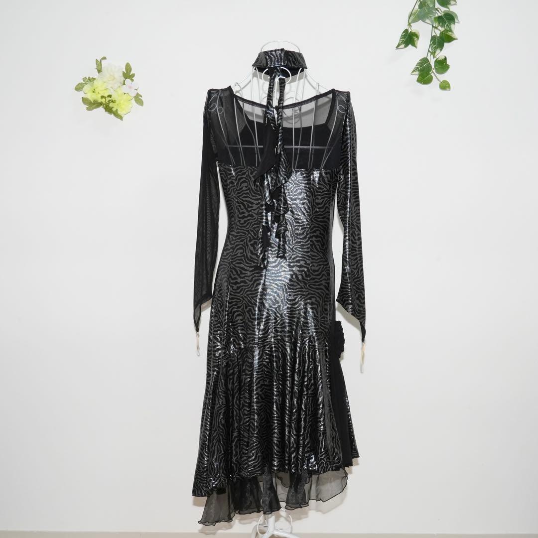 【美品】細見えが叶う美シルエットのドレス♪ 社交ダンス 指かけあり 細見え