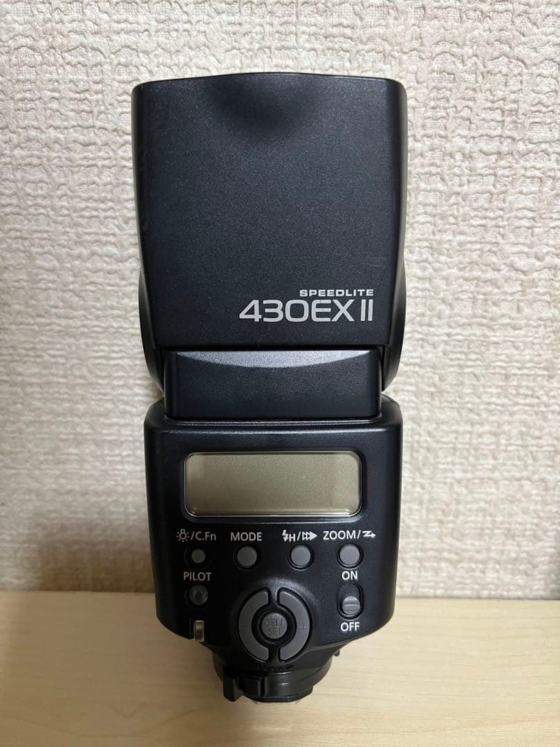 Canon eos 9000D 手ぶれ補正レンズ18-135mmストロボセット