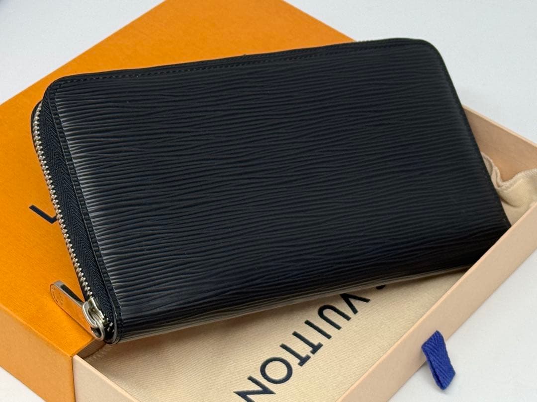 極美品！ルイヴィトン　エピ　ジッピーオーガナイザー　ブラック