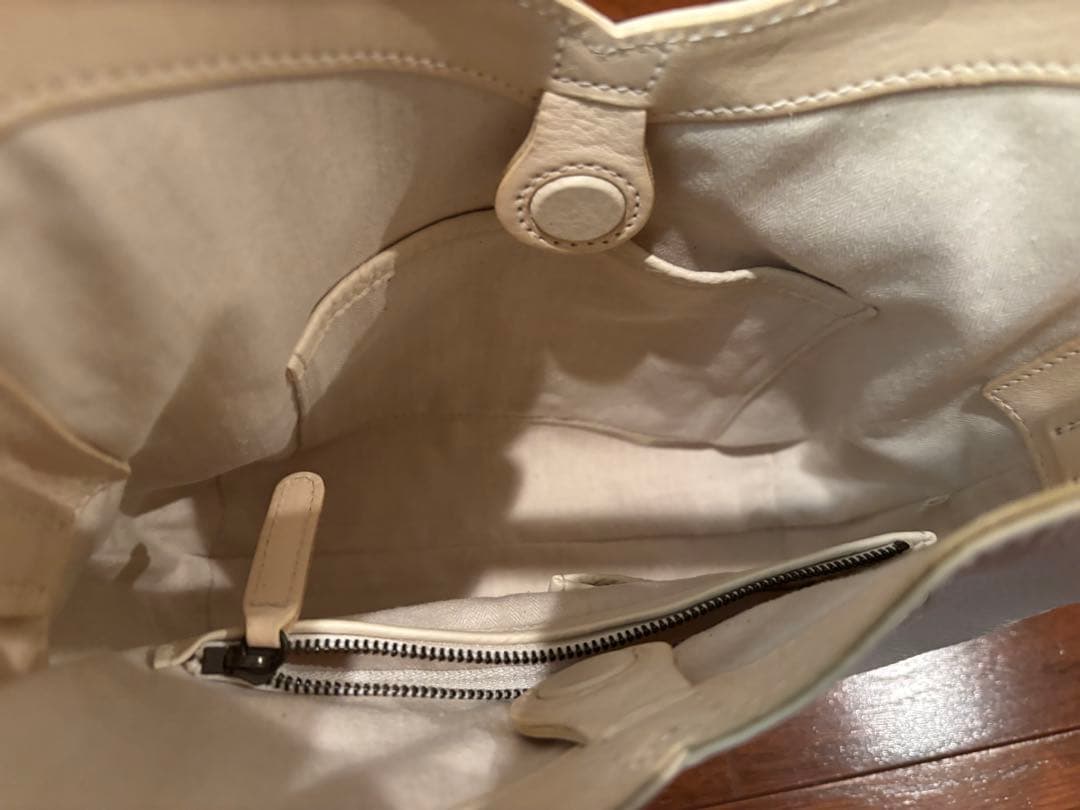 ⭐︎gentenゲンテン⭐︎ ホワイトレザー ハンドバッグ