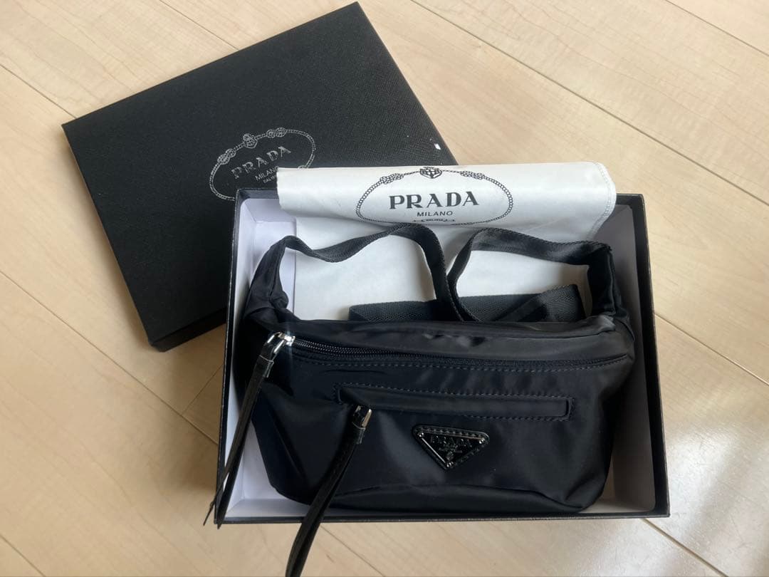【未使用品】プラダ ナイロン ウエストバッグ