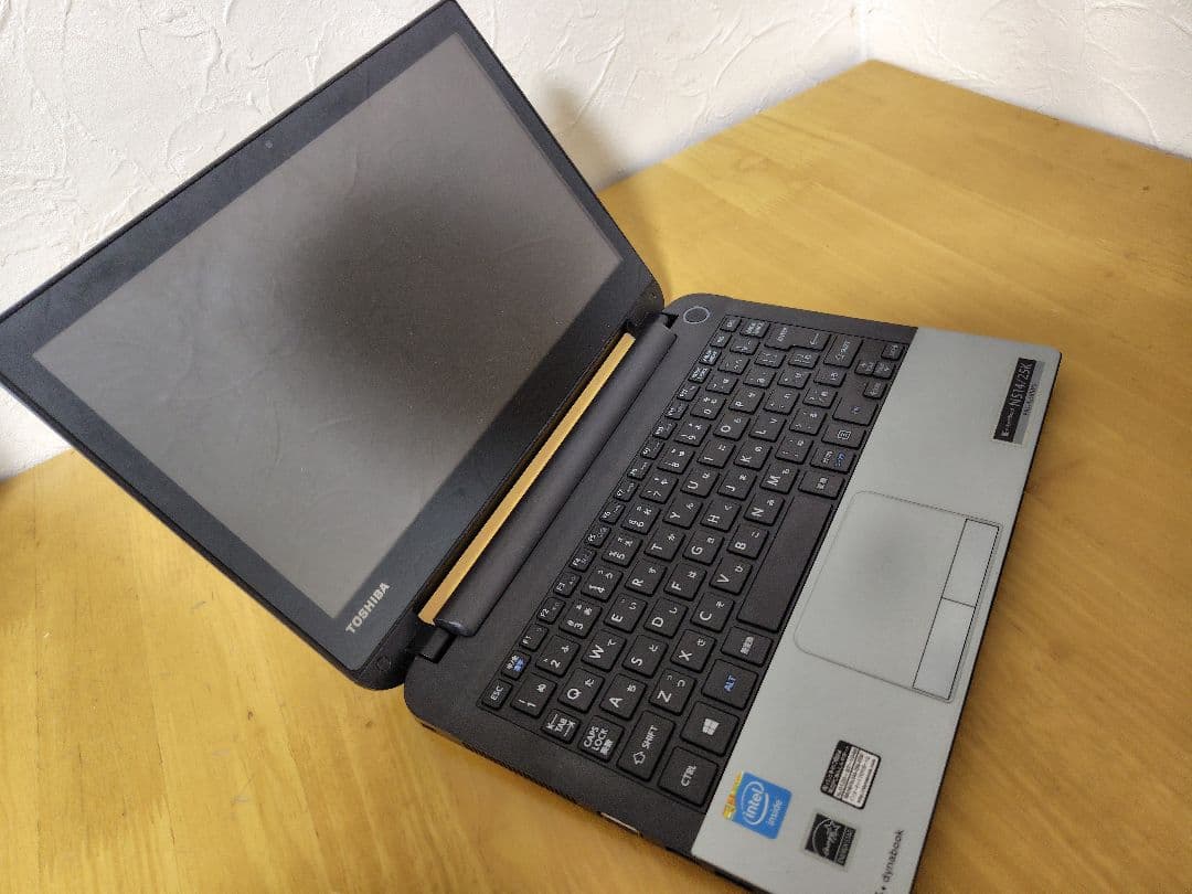 TOSHIBA DynaBook　ノートPC N514/25K
