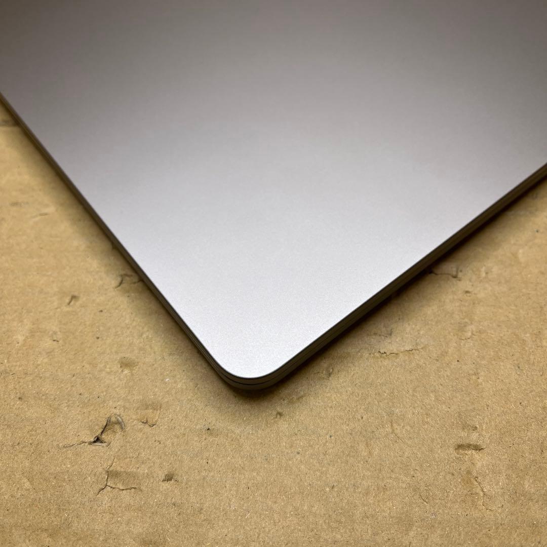 Apple MacBook Air M2 2022 13インチ　スペースグレイ