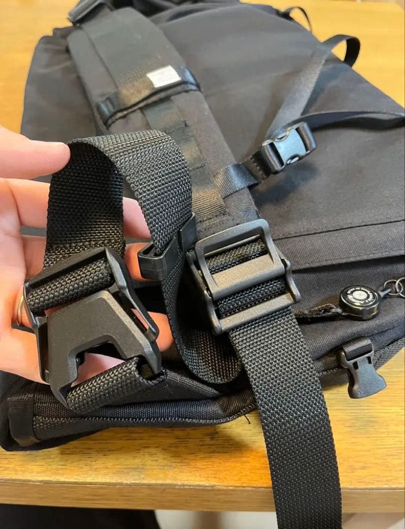 アッソブ メッセンジャーバッグ B4 30L 耐水 軽量 日本製 AS2OV