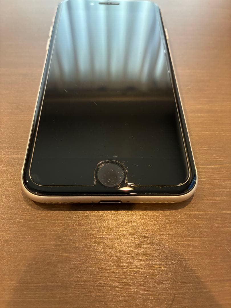 【美品】Apple iPhone SE (第3世代) 64GB