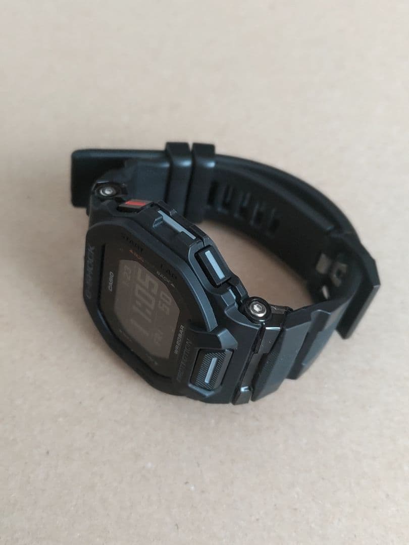 時計 CASIO g-shock GBD-200