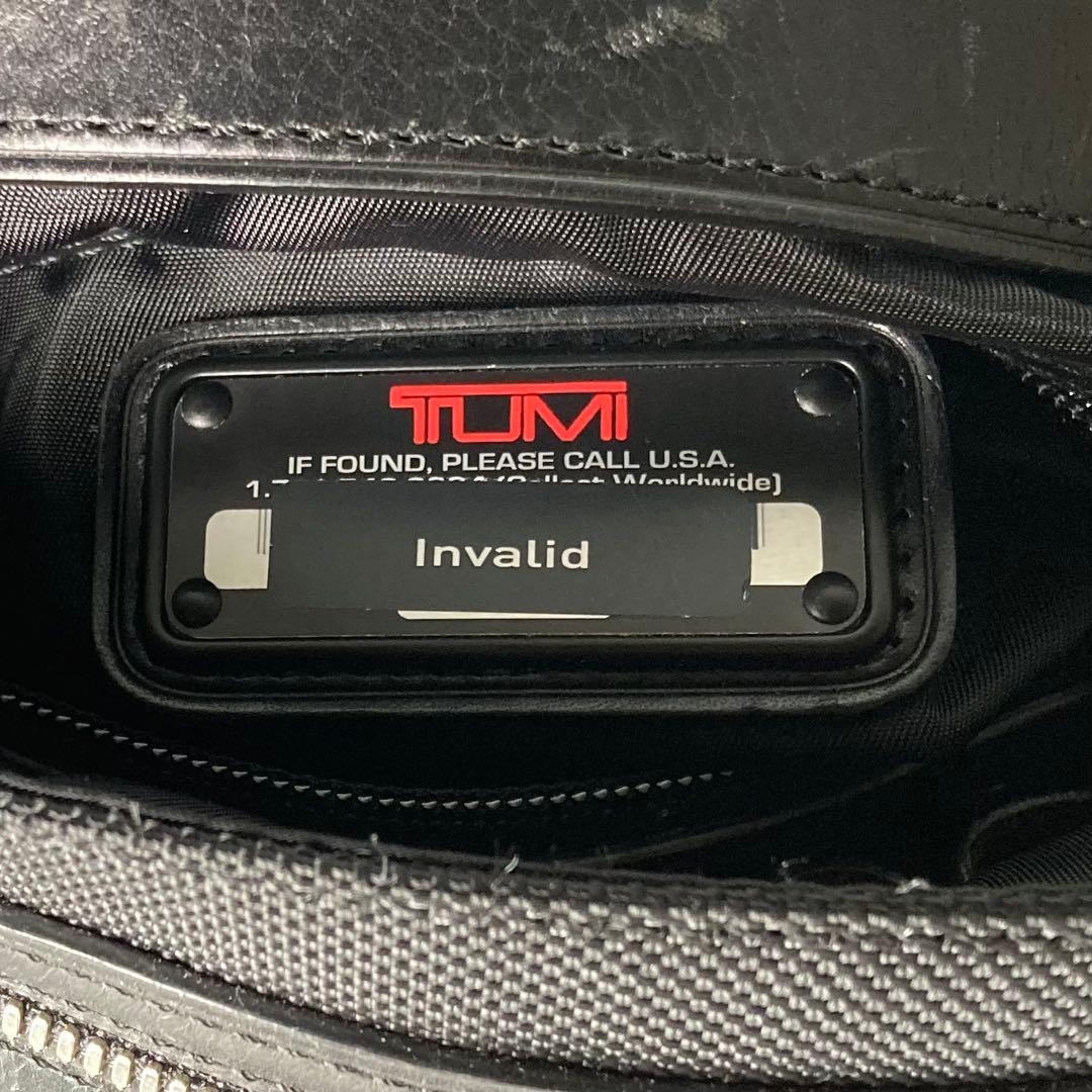 美品　TUMI トュミ　メッセンジャーバッグ　ショルダーバッグ　肩掛け　黒