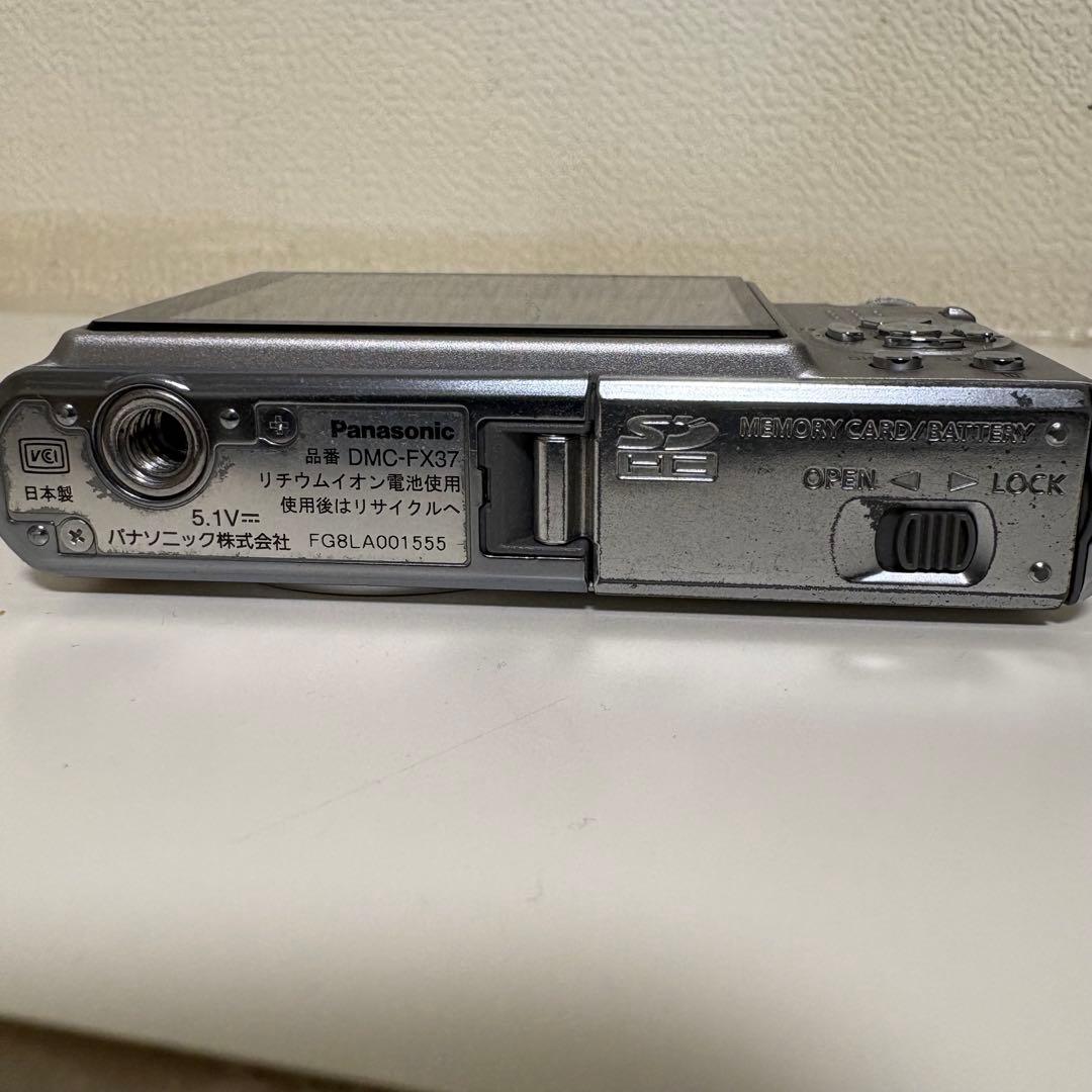 パナソニック　LUMIX DMC-FX37