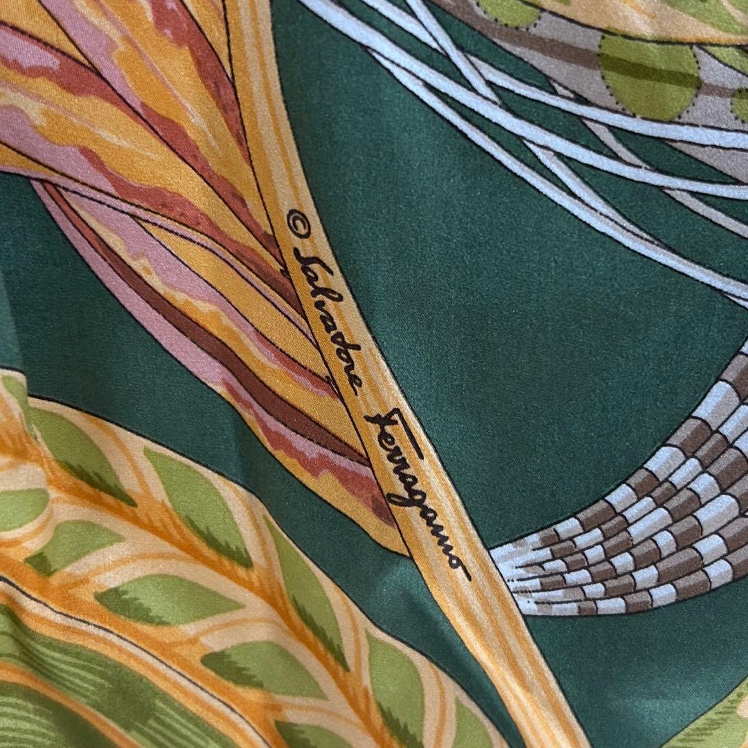 美品✨サルヴァトーレフェラガモ シルク スカーフ付きブラウス 総柄 L