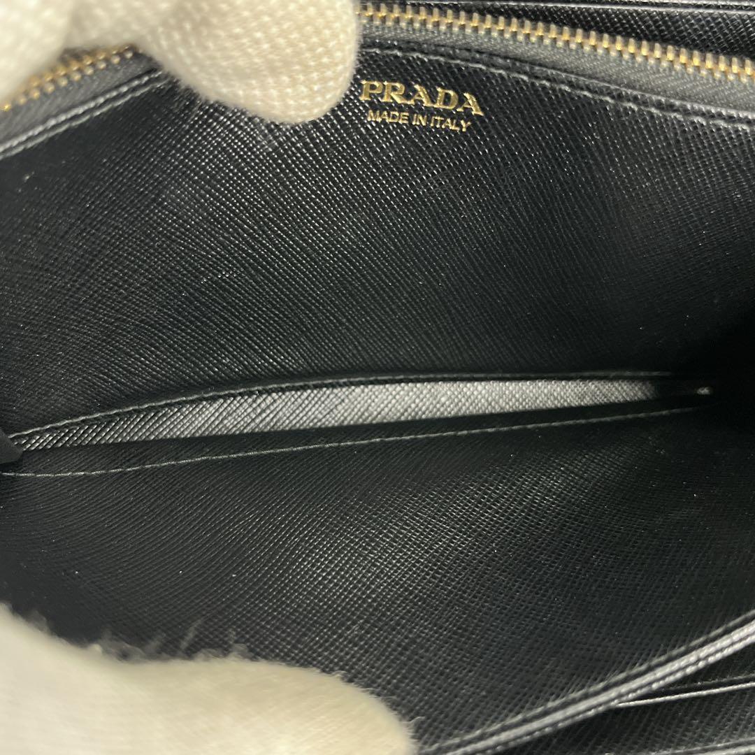 PRADA プラダ　長財布　ゴールドロゴ　ロングウォレット　黒　サフィアーノ