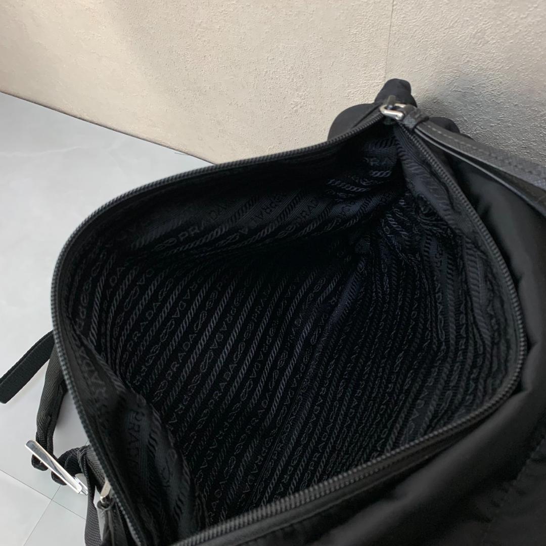 PRADA ボディバッグ プラダ ショルダーバッグ サフィアーノ 2VH038