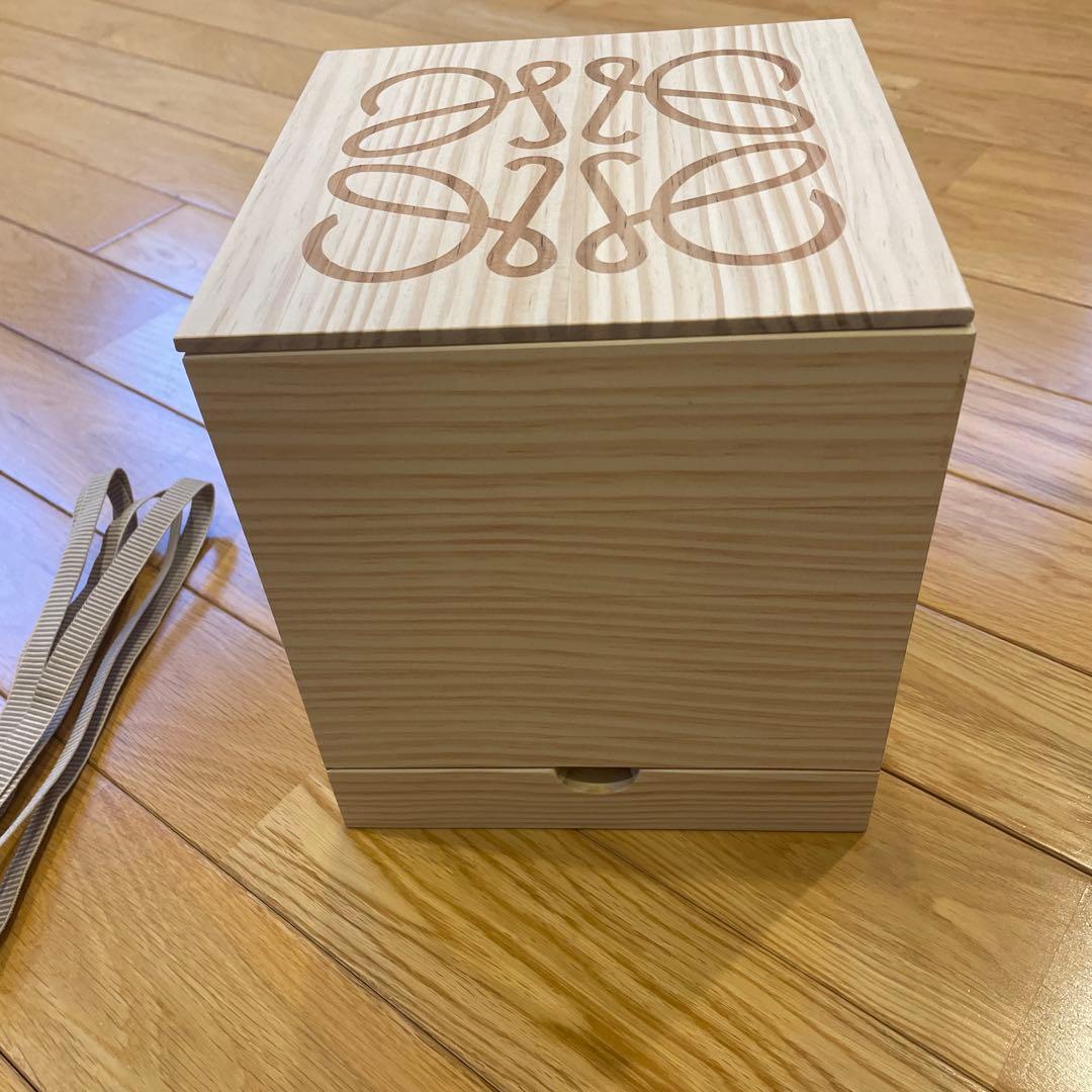 LOEWE アロマキャンドル 木製ボックス付き