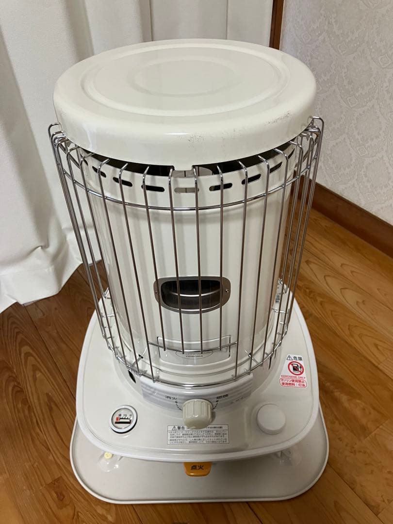 ホワイト 円筒形 ストーブ