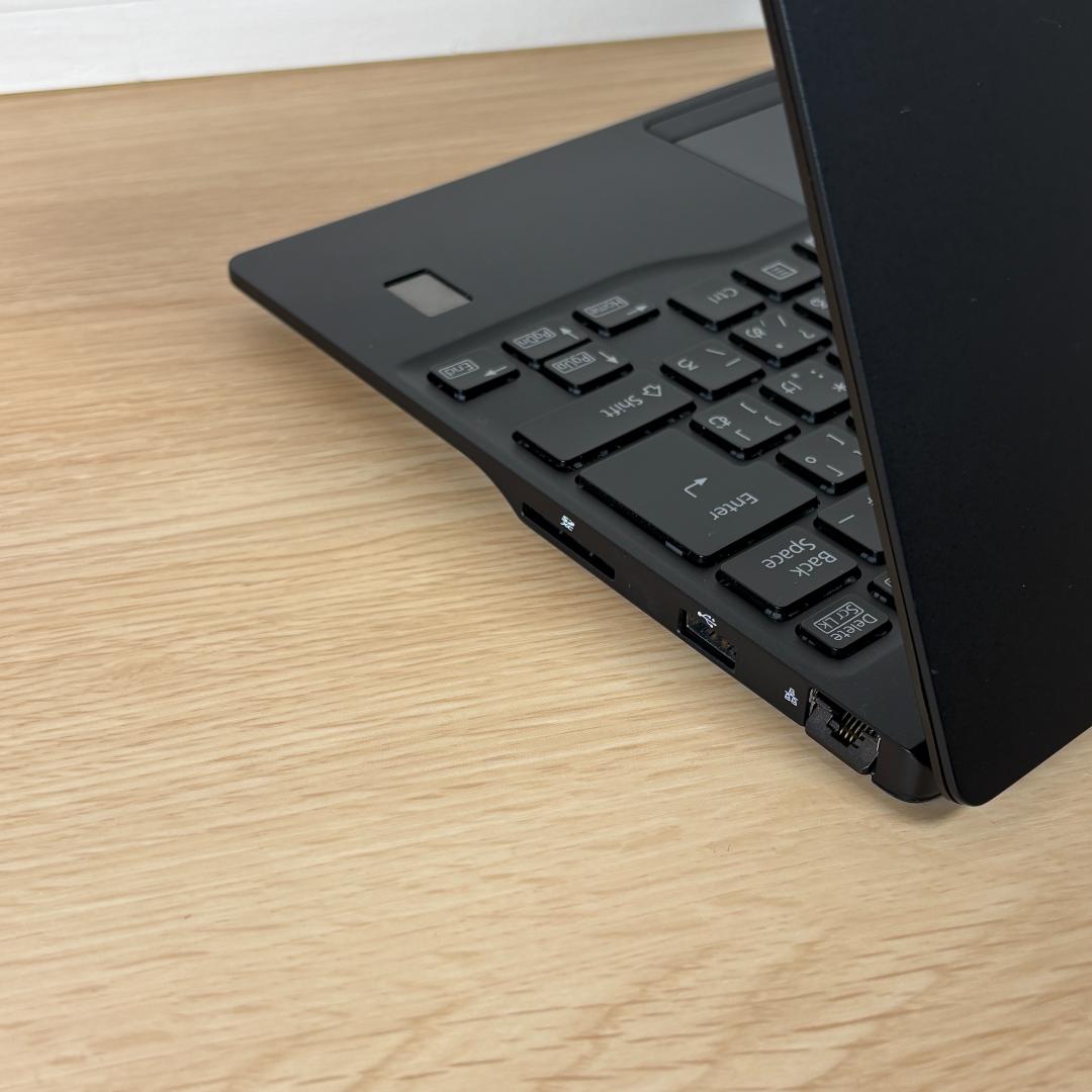 富士通　11世代i5　高年式　美品　ノートパソコン　Windows11　03