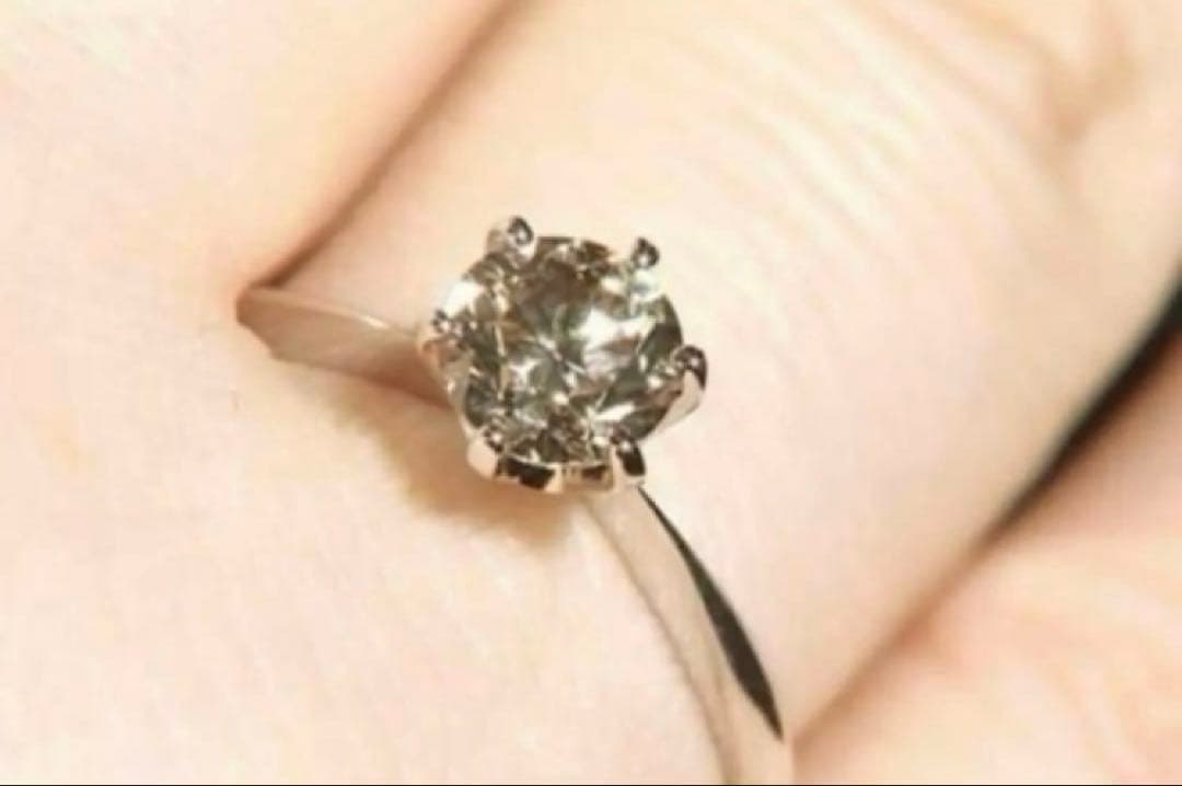 新品1.0カラット 定価12万円ダイヤモンドプラチナリング BS日テレ購入