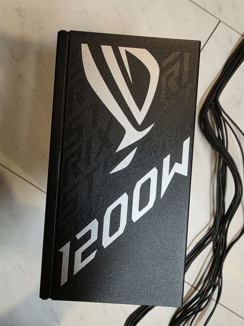 ROG STRIX 1200W Platinum ATX 3.1　美品