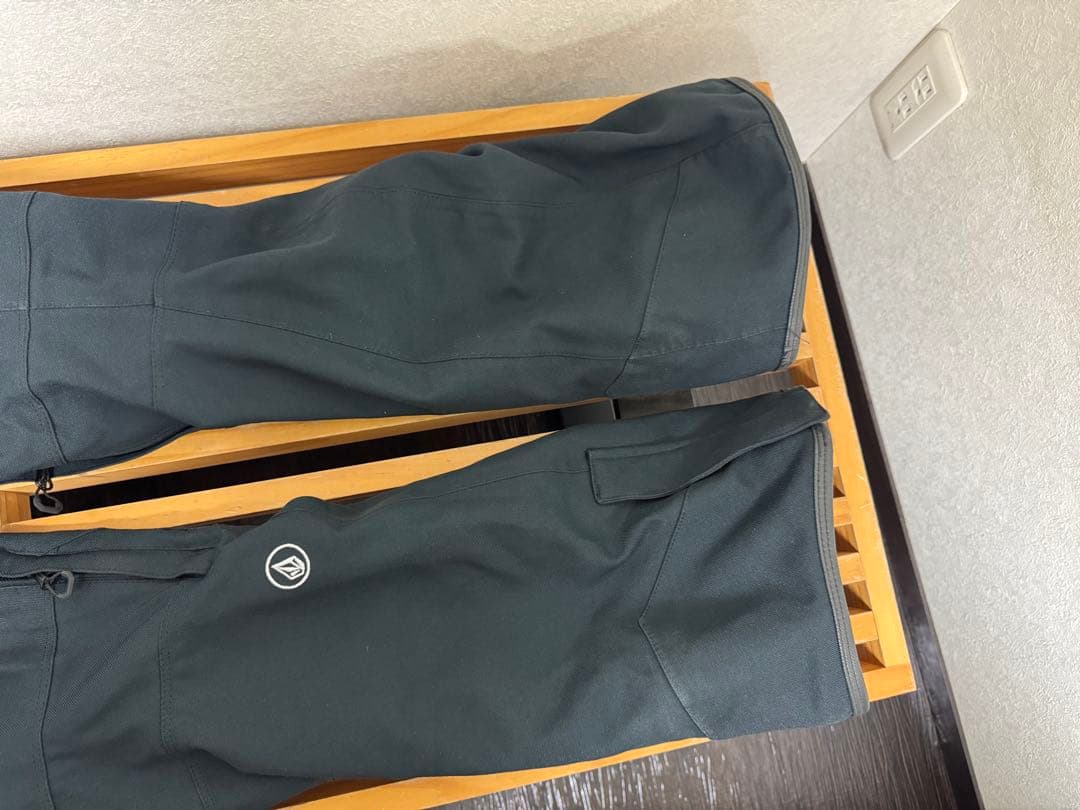VOLCOM スノーボードウェア ジャケット（GORE-TEX）とパンツセット