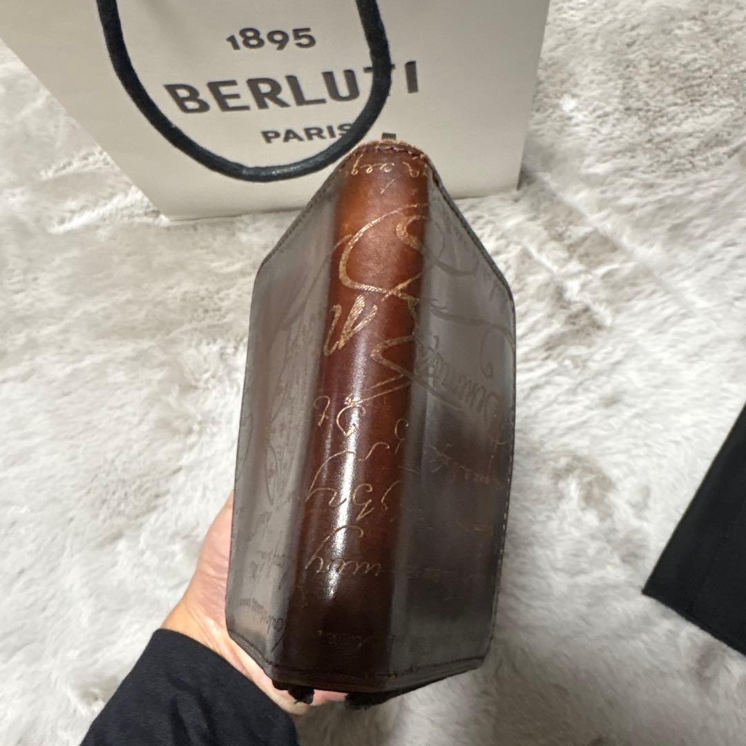 ベルルッティ ワパ ジップ付きパース