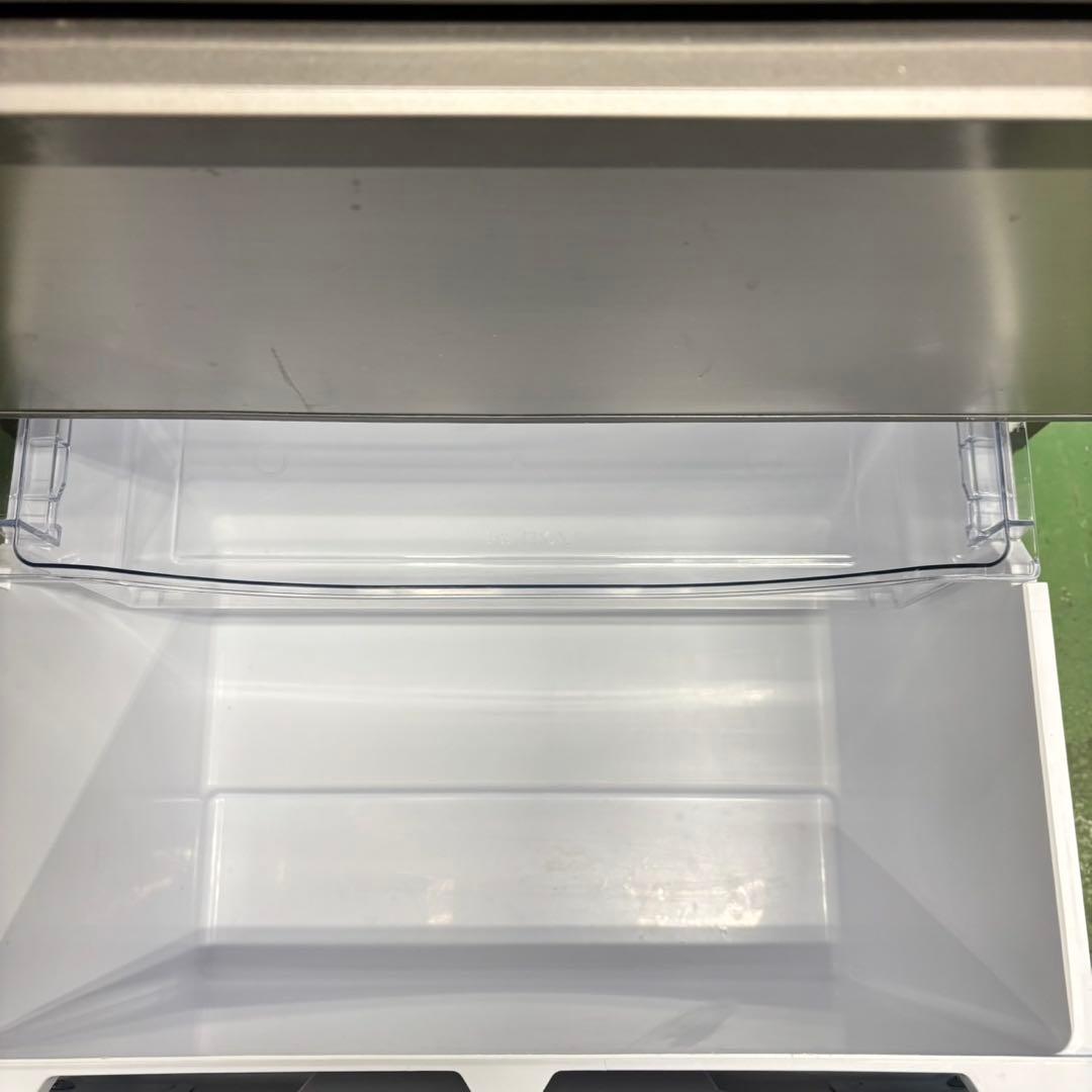 521 AQUA 大型冷蔵庫 300L強 小型　家庭用 左開き 自動製氷 マット