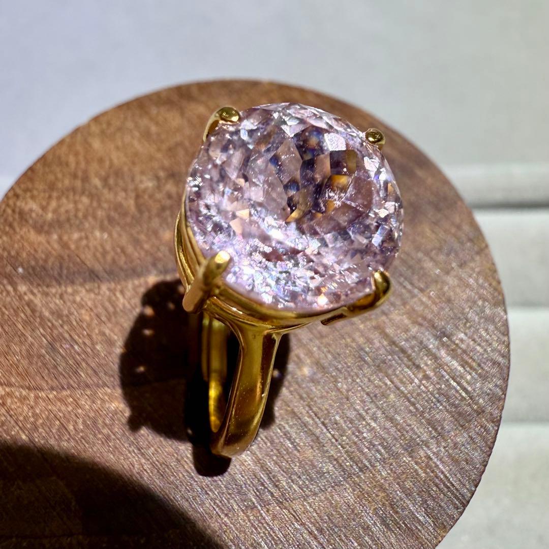 k18gp クンツァイト　ラウンド　ファセットカット　フリーサイズリング　大粒