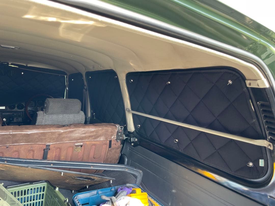 ランクル60 サンシェード　一台分　ブラッキー／ブラック　観音開き