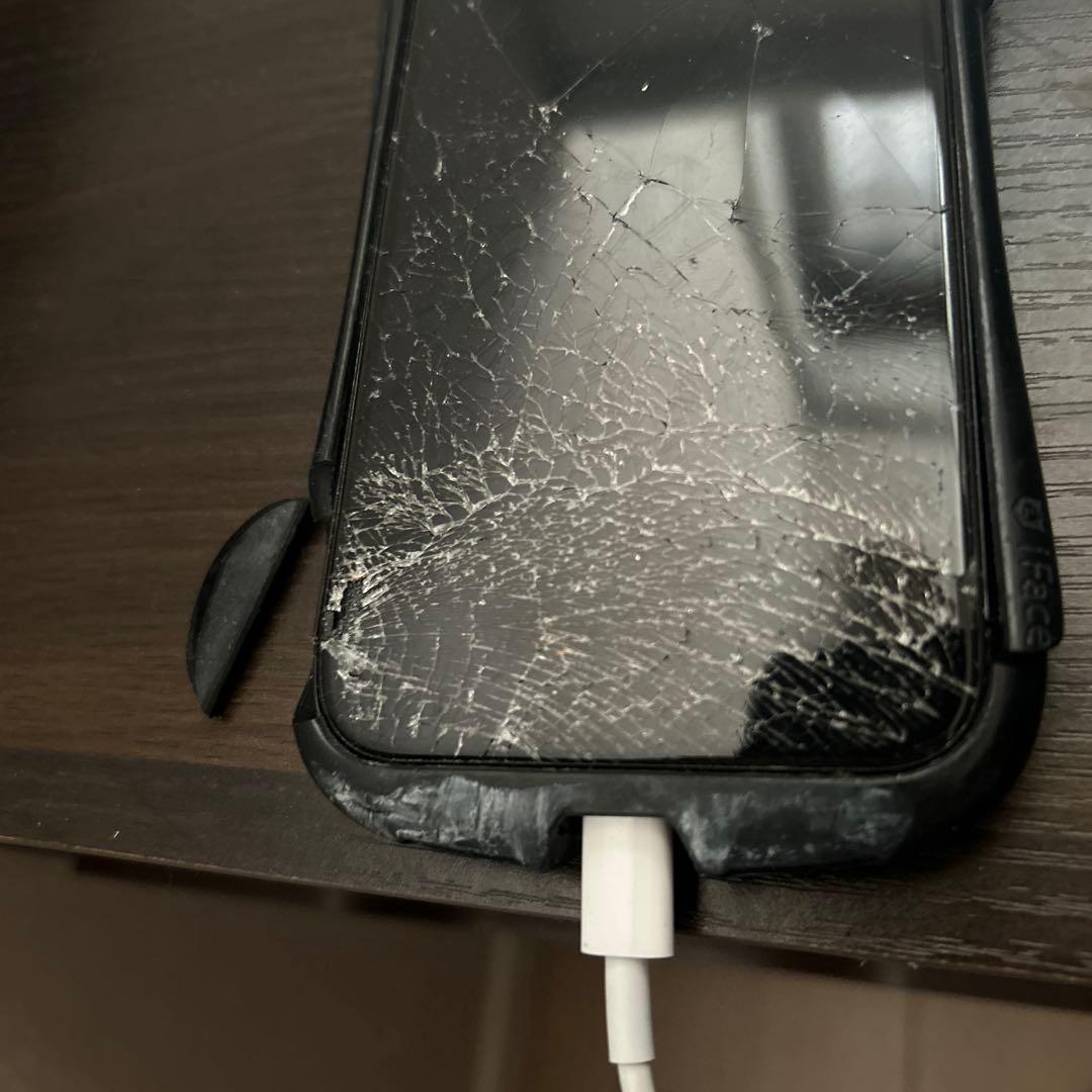 iPhone 11 Pro 本体 画面割れ・背面割れ ジャンク品