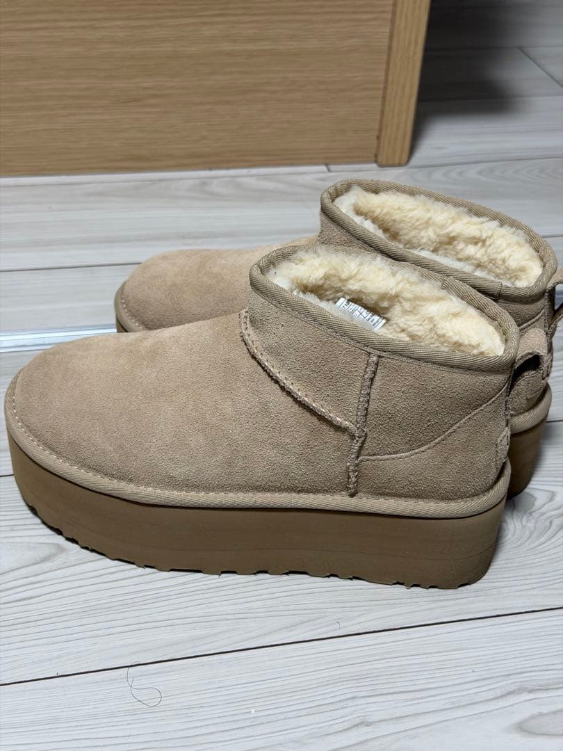 UGG チェスナット　ショートブーツ サイズ24