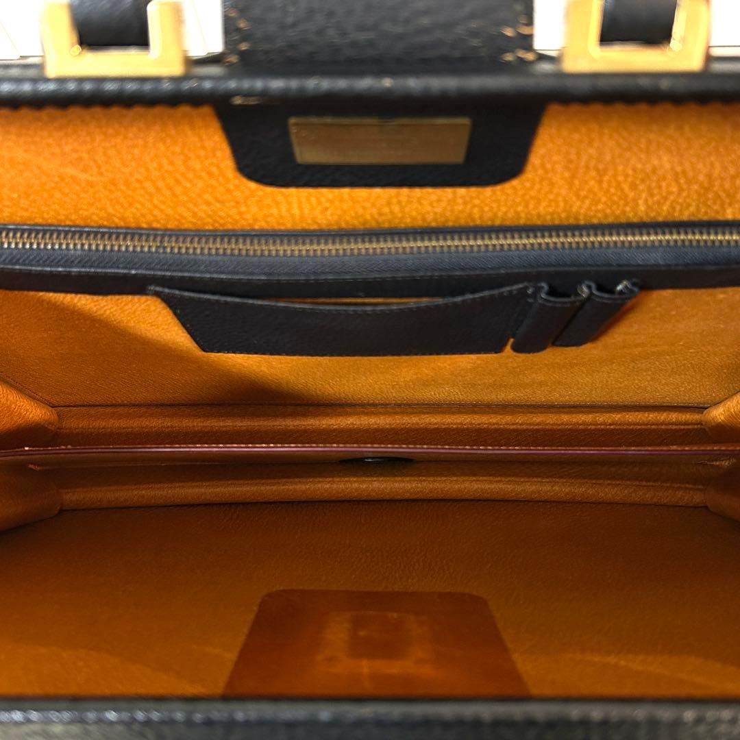 GINZA TANIZAWA 銀座タニザワ ダレスバッグ 本革 真鍮錠前付き 黒