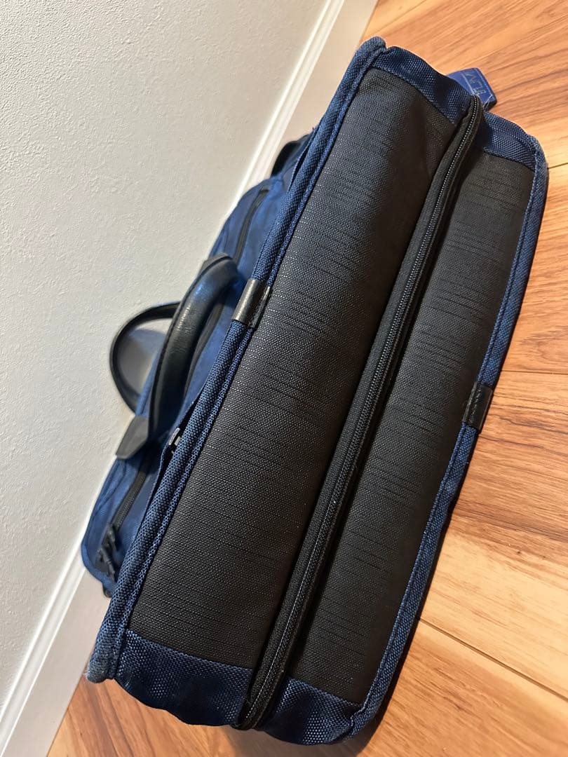 Tumi 26141 エキスパンダブル　ネイビーレストレーション ブリーフバック