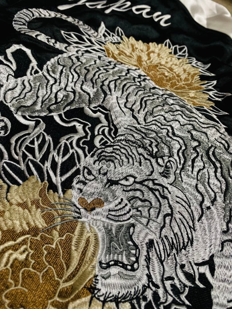 ROGUE 未使用近い 虎 日本限定 スカジャン unisex 美品 サテン