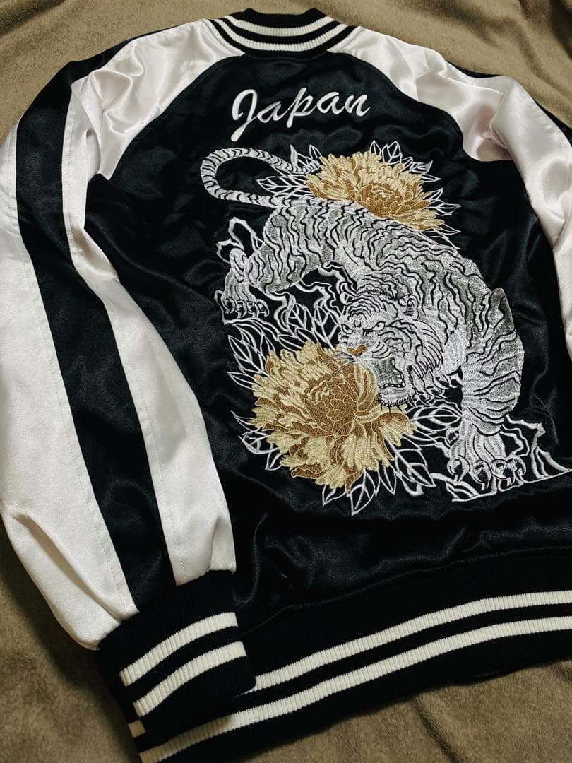 ROGUE 未使用近い 虎 日本限定 スカジャン unisex 美品 サテン