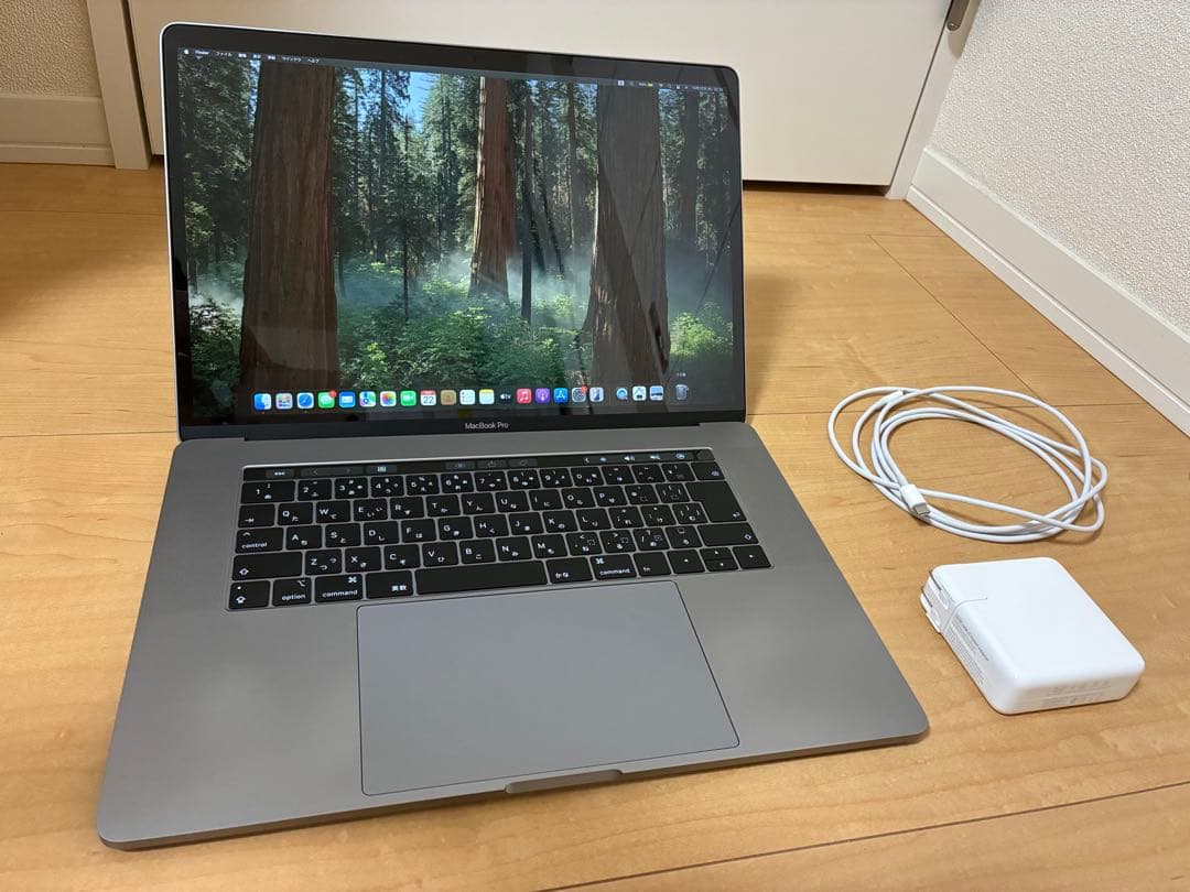 MacBookPro15インチ2018 、Corei9、SSD1TB、32GB