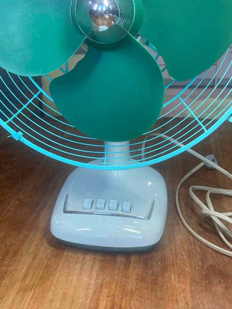 DarkGreenの涼しげな羽根 暑夏をecoに乗切る東芝扇風機　Grn2tne