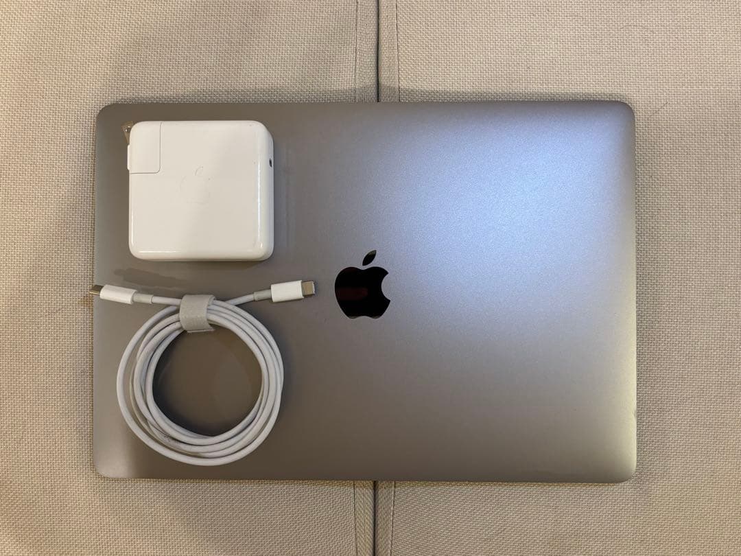 MacBook Pro 2017 13インチ 8GB/128GB スペースグレイ