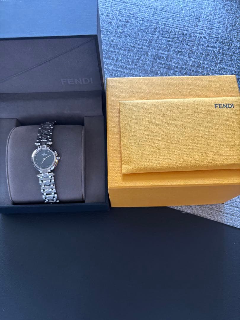 フェンディー腕時計