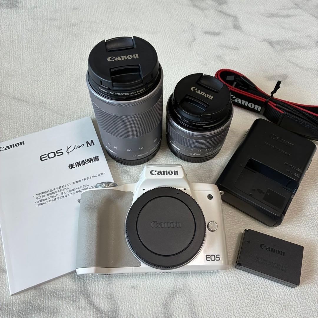 CANON EOS Kiss M ダブルズームレンズキット