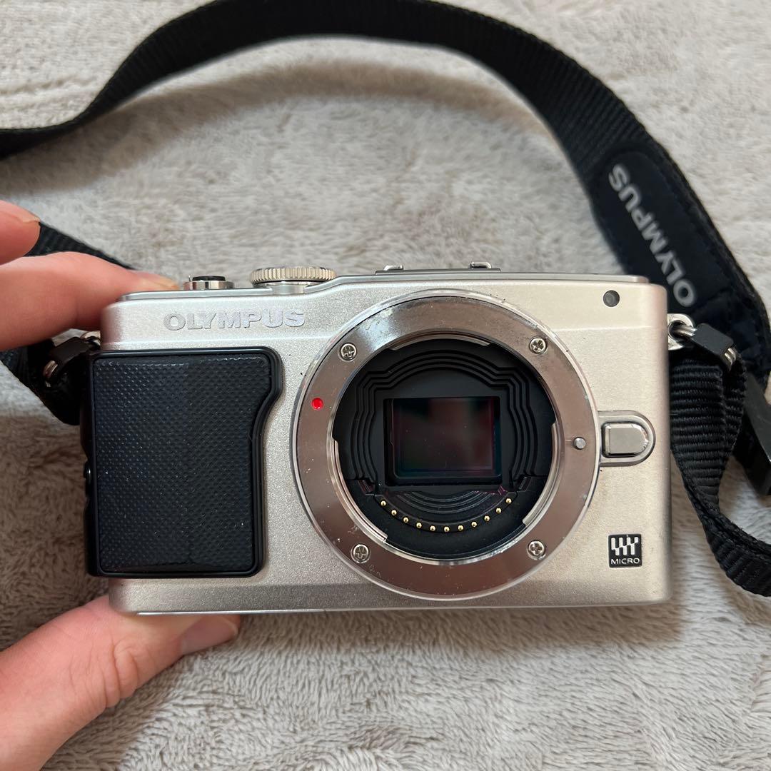OLYMPUS PEN E-PL5 シルバー 本体　ジャンク