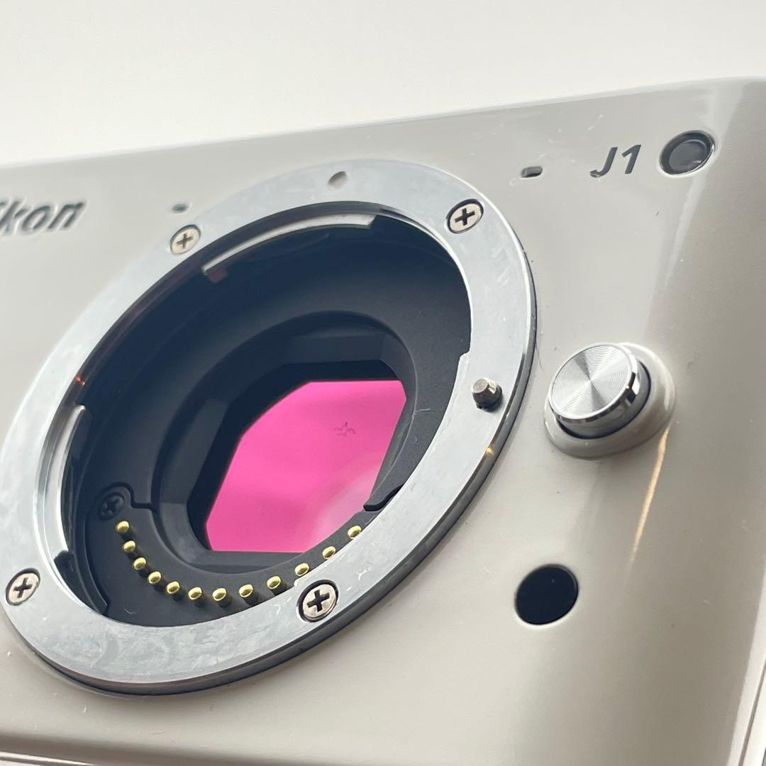 【極上美品・返品保証】Nikon1 J1ホワイト レンズキット