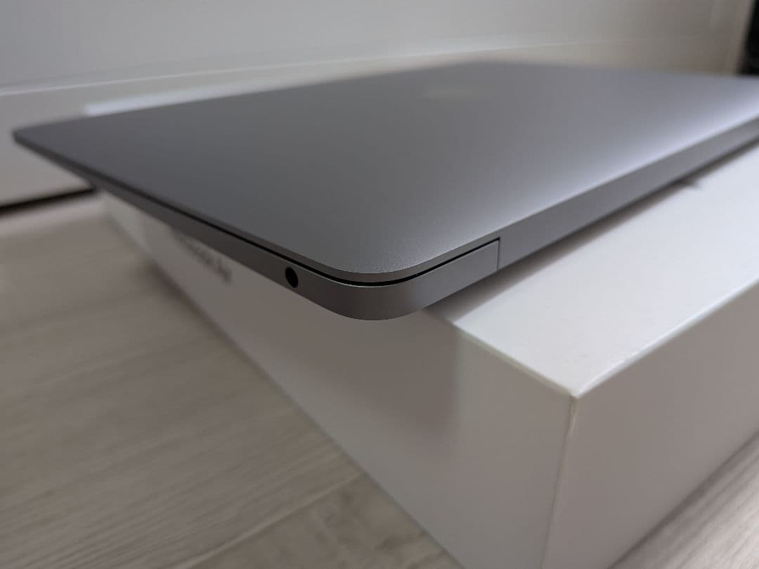 極美Macbook Air M1 メモリ 16GBバッテリ交換後充放電２回CTO