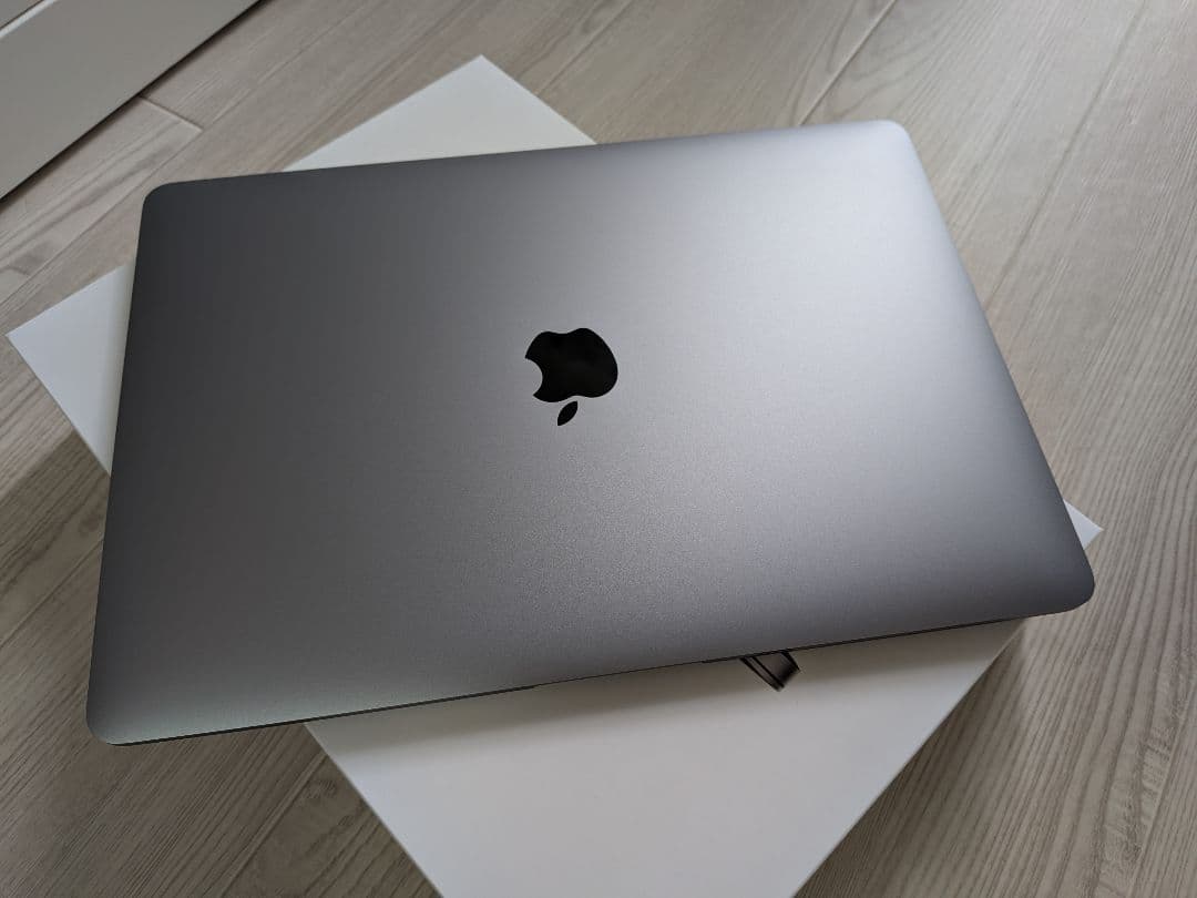 極美Macbook Air M1 メモリ 16GBバッテリ交換後充放電２回CTO