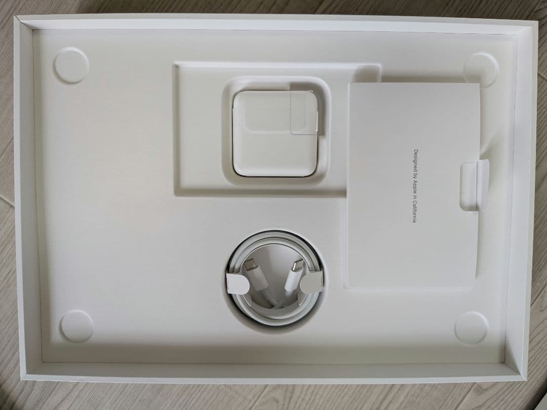 極美Macbook Air M1 メモリ 16GBバッテリ交換後充放電２回CTO