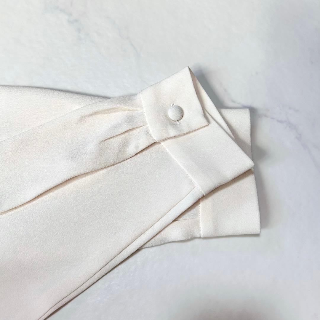 未使用級 リジエール ×コルピエロ Vネック とろみ ブラウス 定価 3.4千円