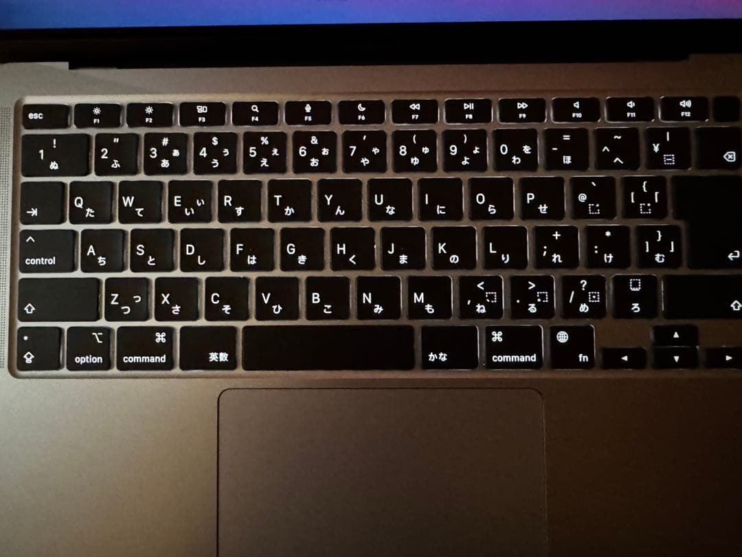 【美品】Apple MacBook Air (M1, 8GB) スペースグレー