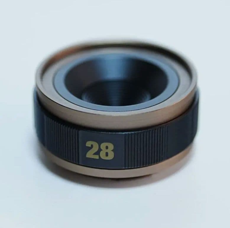 PolarPro LIGHT LEAK 28mm レンズ Lマウント