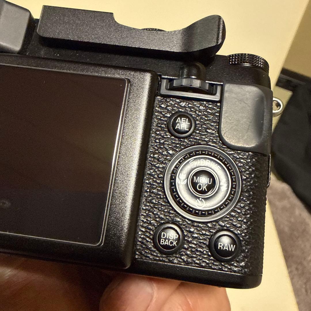 FUJIFILM X10 ブラック