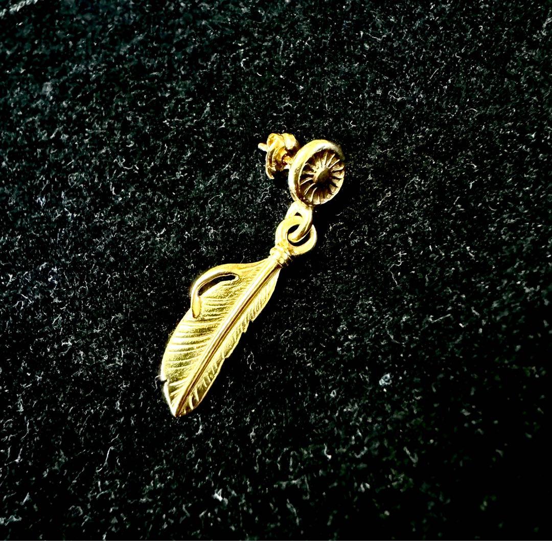 あるじゃん18K フェザーピアス