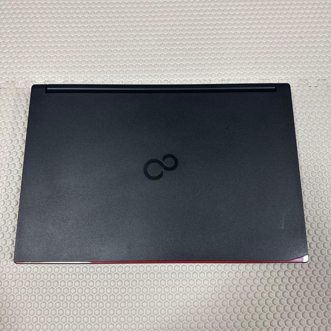 Fujitsu美品A5511/I5十一世代/8G/512G SSD/15.6HD