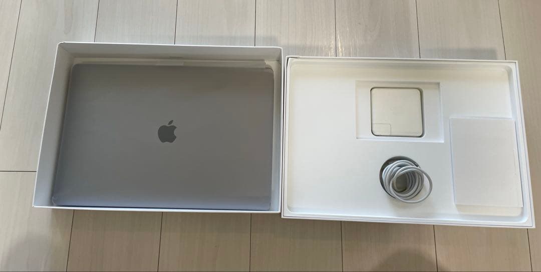 MacBook Pro（15.5インチ)2018年