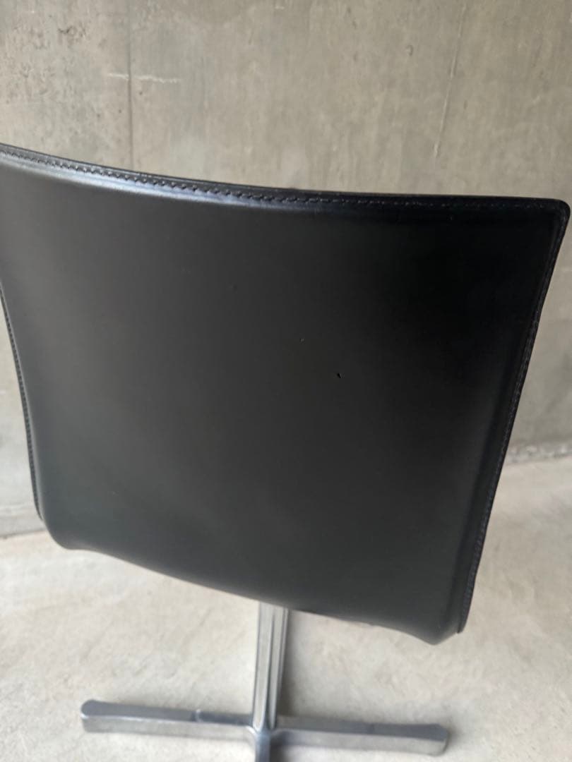 cassina ixc 「WOK 535」　本革　カウンターチェア